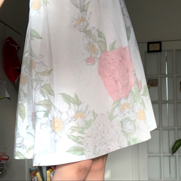 Floral vintage dress w/ square neck - Picture 2 of 9